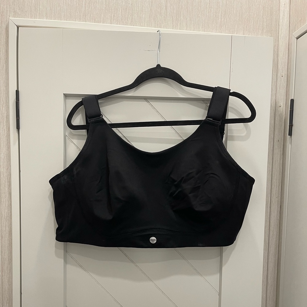 Livi Active High Impact Sculptlight Non wired Sports Bra